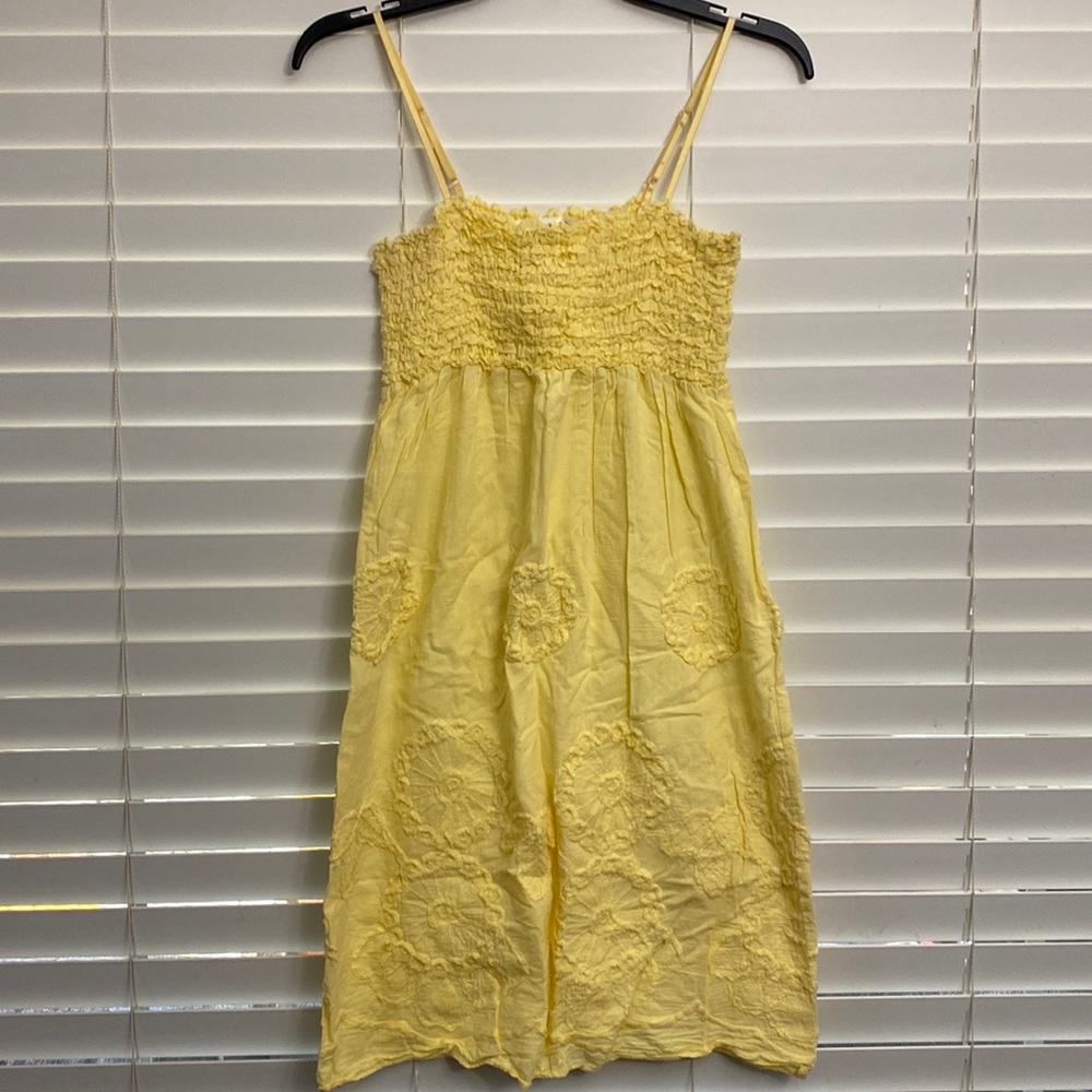 Max Studio yellow spaghetti strap dress w/ appliqué floral details size medium